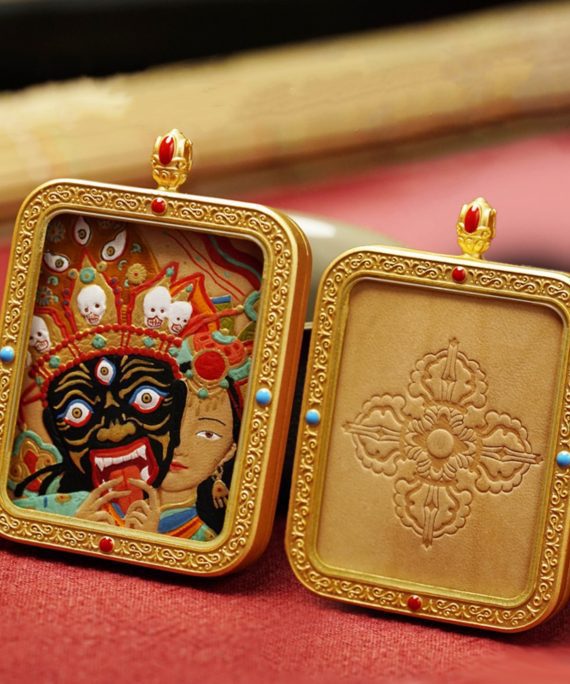Mysterious gifts Hand-Carved Thangka Buddha Pendant Necklace with Brass Gawu Box