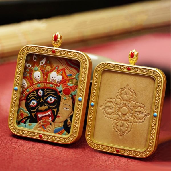 Mysterious gifts Hand-Carved Thangka Buddha Pendant Necklace with Brass Gawu Box