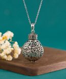 Mysterious gifts Lotus Flower "Fu" Scented Pendant Necklace