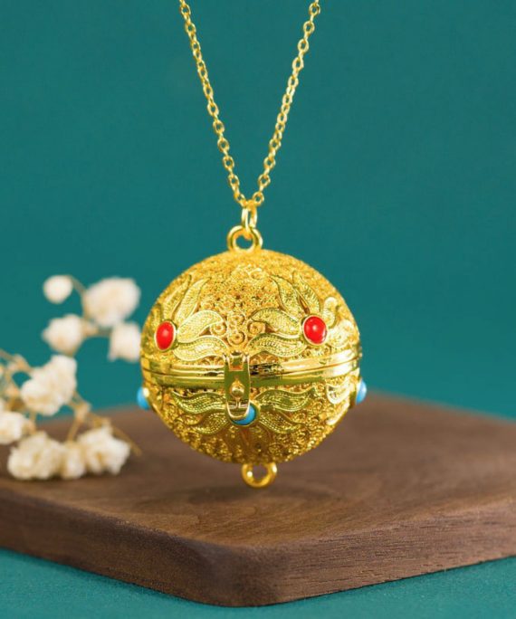 Mysterious gifts Hollow Gold-Plated Aromatherapy Pendant Necklace