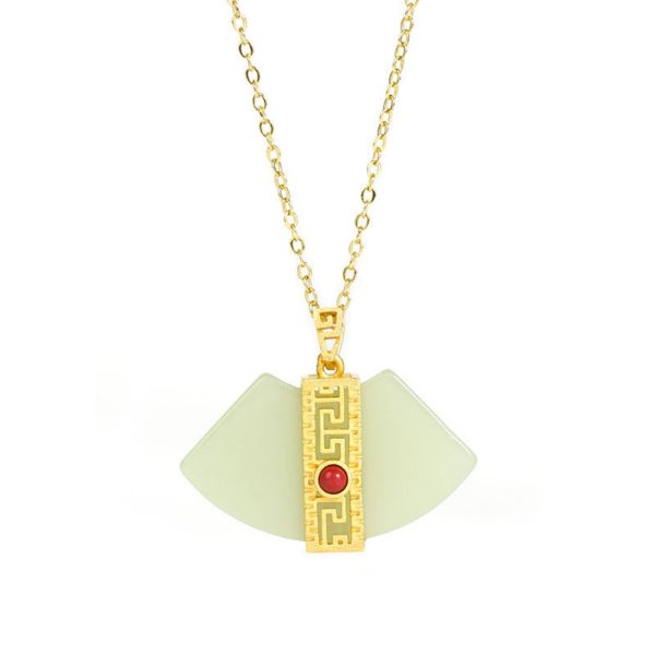 Mysterious gifts Fan-Shaped Vintage Jade Necklace