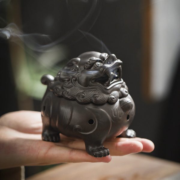 Mysterious gifts Auspicious Suanni Ceramic Incense Burner
