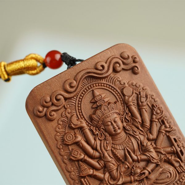 Mysterious gifts Sandalwood Hand-Carved Thousand-Armed Guanyin Buddha Pendant Necklace