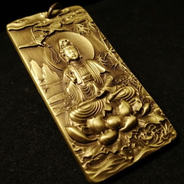 Brass South Sea Guanyin Bodhisattva (Avalokiteshvara) Amulet Pendant Necklace