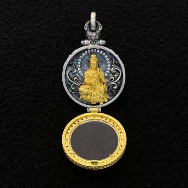 Tibetan Hand-Carved Shuiyue Guanyin Silver Gawu Box Pendant Necklace