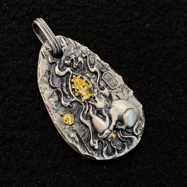 Tibetan Treasure-Bearing Mouse Silver Pendant Necklace