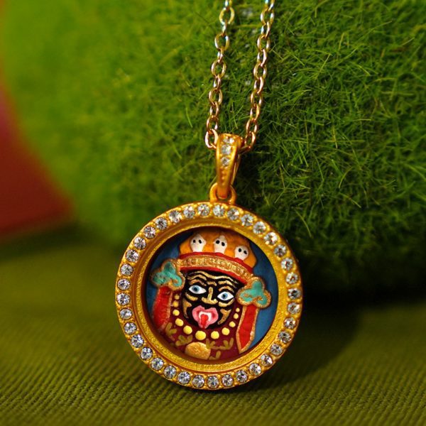 Mysterious gifts Modern Style Round Green Tara Thangka Pendant Necklace