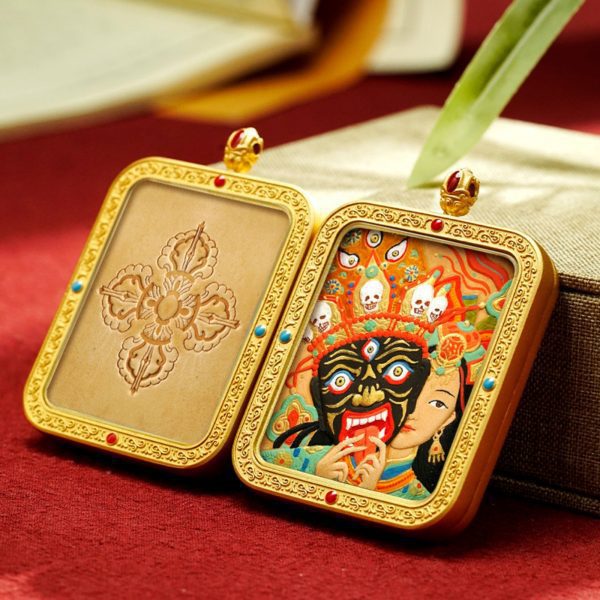 Mysterious gifts Hand-Carved Thangka Buddha Pendant Necklace with Brass Gawu Box