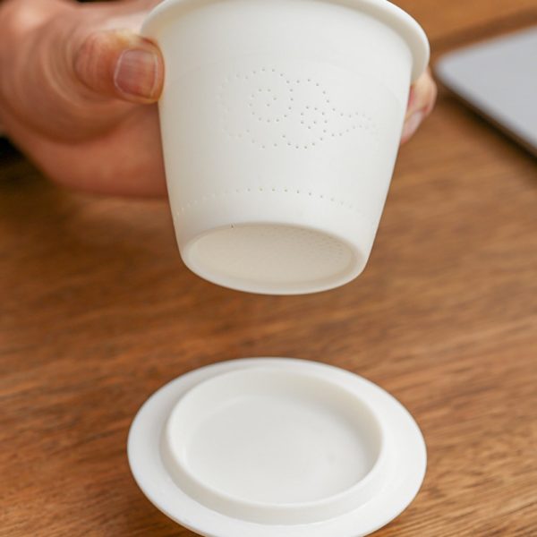Mysterious gifts "Blanc De Chine" Hand-Painted Ceramic Tea Cup