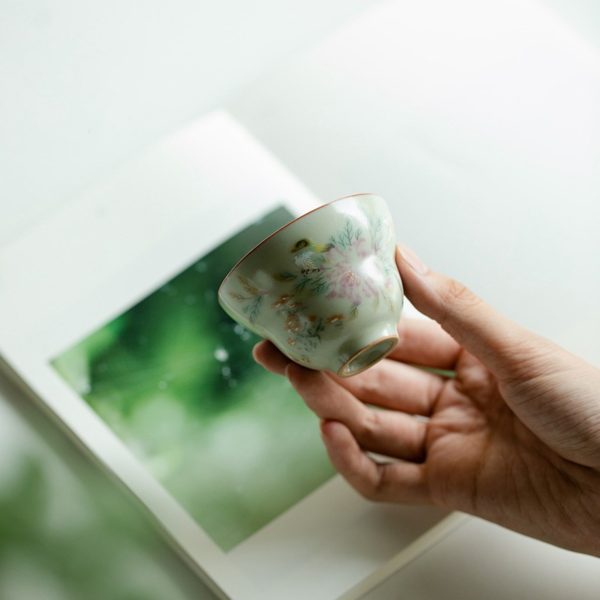 Mysterious gifts Ru Kiln Flower and Bird Pattern Handmade Ceramic Cup