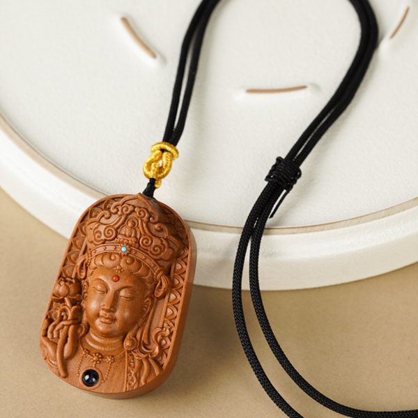 Mysterious gifts Hand-Carved Sandalwood Guanyin Buddha Pendant Necklace