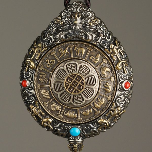 Mysterious gifts Hand-Carved White Brass and Tibetan Silver Buddha Pendant Necklace with Sandalwood