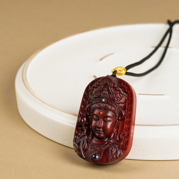 Mysterious gifts Hand-Carved Sandalwood Guanyin Buddha Pendant Necklace