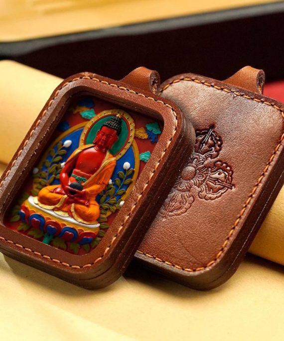 Mysterious gifts Hand-Painted Cinnabar Buddha Thangka Necklace (Gawu Box)